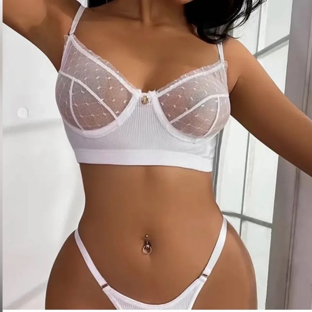 Bundle  Of 4  Pieces  Black / White Elegant Lingerie Set.
